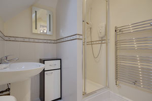 Bedroom One En-Suite- click for photo gallery